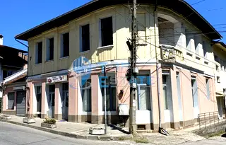 Къща във Велико Търново, Елена