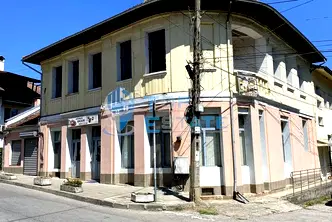 Къща във Велико Търново, Елена