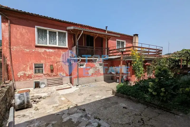 Къща във Велико Търново, Елена