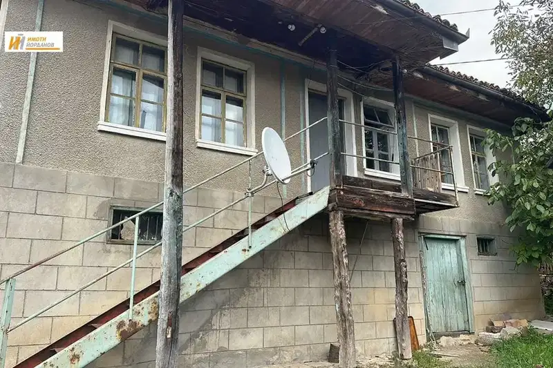 Къща във Велико Търново, Елена