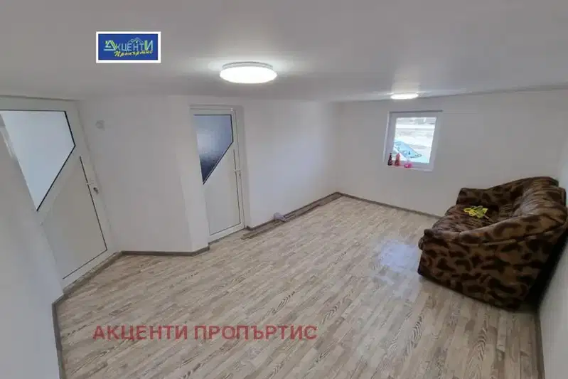 Къща във Велико Търново, Елена