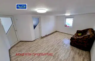 Къща във Велико Търново, Елена
