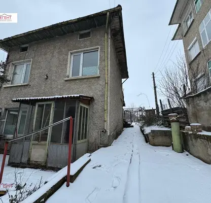 Снимка 3 — Къща във Велико Търново, Павликени