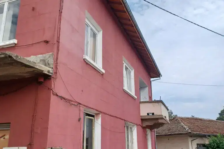 House in Oblast Veliko Tyrnovo, Pavlikeni