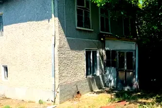 Къща във Велико Търново, с. Балван