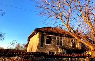 Къща във Велико Търново, с. Балван