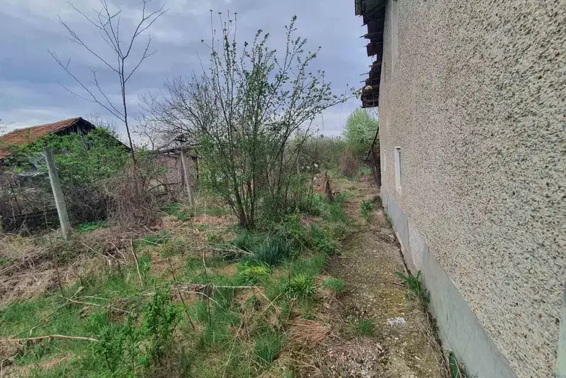 Къща във Велико Търново, с. Балван