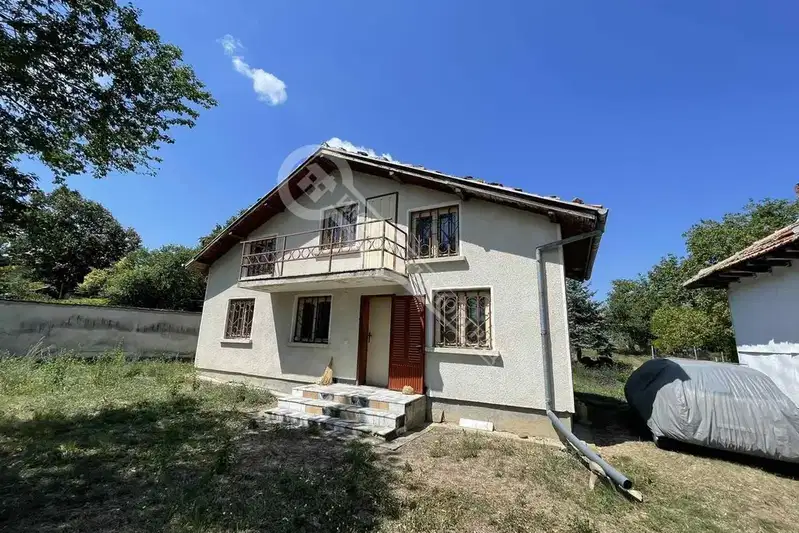 Къща във Велико Търново, с. Балван