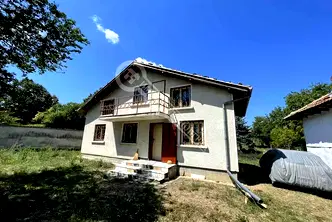 Къща във Велико Търново, с. Балван