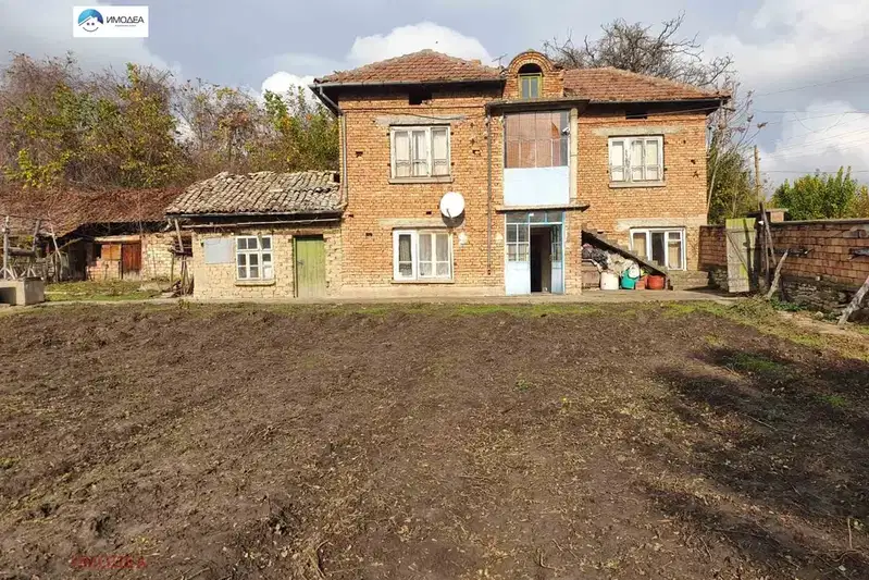 Къща във Велико Търново, с. Батак