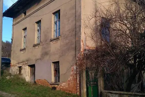 Къща във Велико Търново, с. Беброво