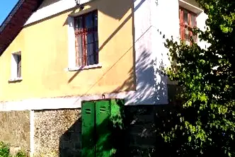 Къща във Велико Търново, с. Бръчковци