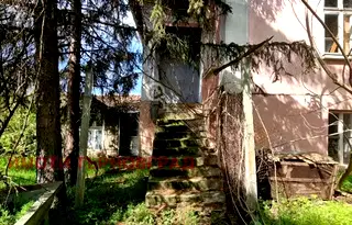 Къща във Велико Търново, с. Бяла река