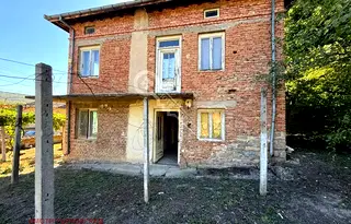 Къща във Велико Търново, с. Бяла река