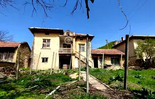 Къща във Велико Търново, с. Бяла река