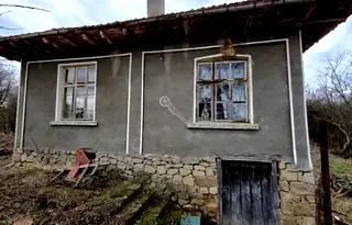 Къща във Велико Търново, с. Чакали