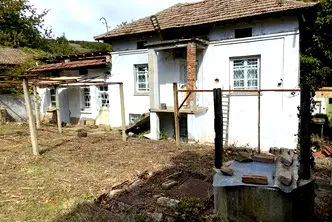 Къща във Велико Търново, с. Димча