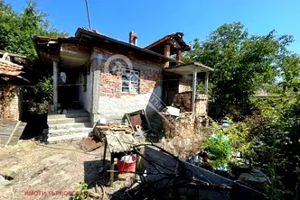 Къща във Велико Търново, с. Джулюница