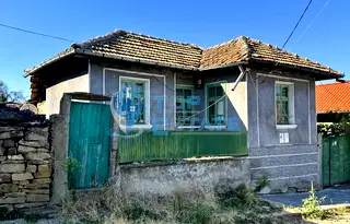 Къща във Велико Търново, с. Джулюница