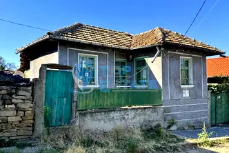 Къща във Велико Търново, с. Джулюница