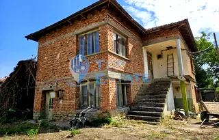 Къща във Велико Търново, с. Джулюница