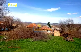 Къща във Велико Търново, с. Джулюница