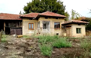 Къща във Велико Търново, с. Долна Липница