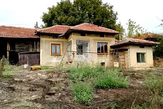 Къща във Велико Търново, с. Долна Липница