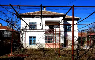 Къща във Велико Търново, с. Долна Липница