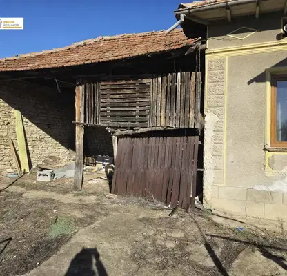 Снимка 2 — Къща във Велико Търново, с. Долна Липница