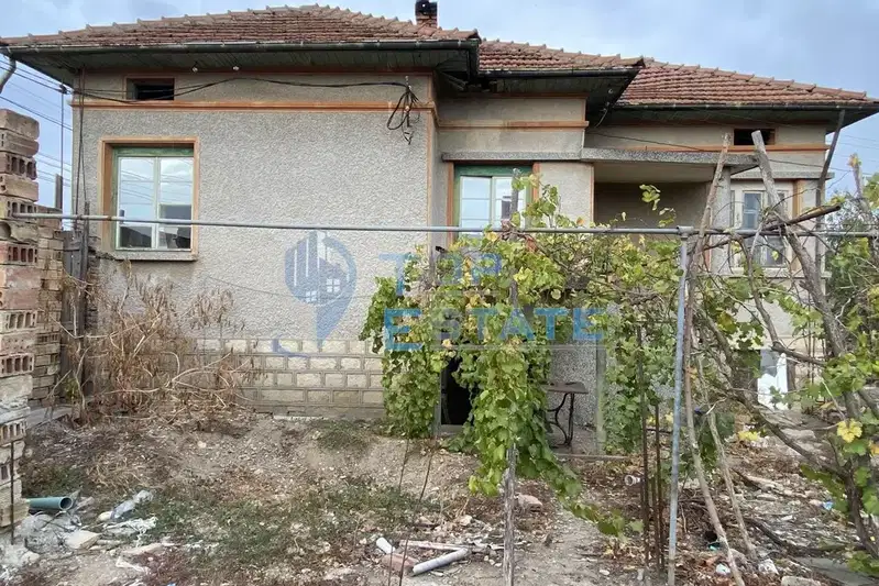 5-room house with garage in Draganovo village, Veliko Tarnovo region