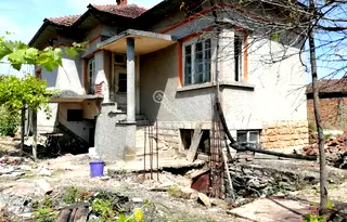Къща във Велико Търново, с. Драганово