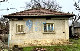 Къща във Велико Търново, с. Драганово