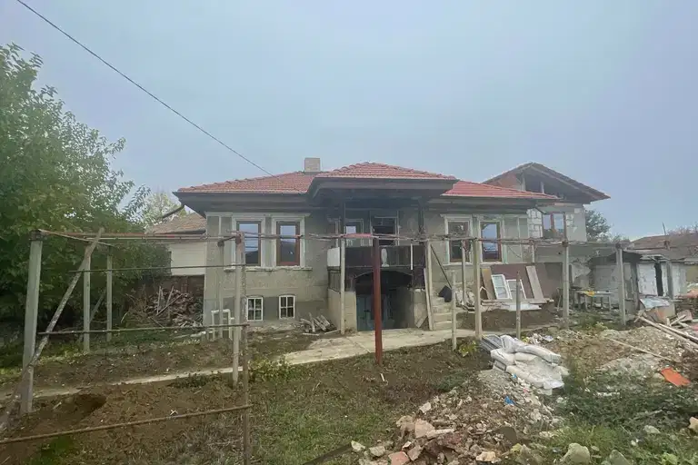 House in Oblast Veliko Tyrnovo, Draganovo