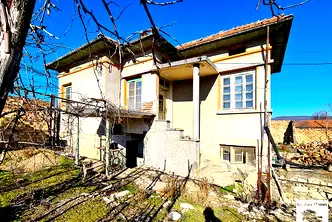 Къща във Велико Търново, с. Драганово