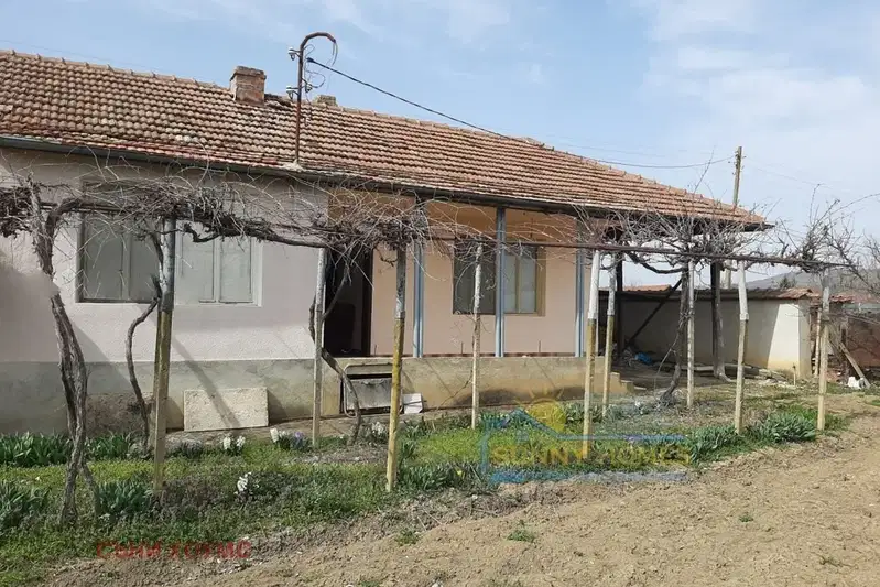 Къща във Велико Търново, с. Драганово