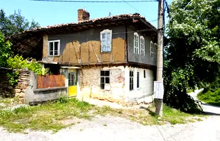 Къща във Велико Търново, с. Драгижево