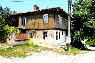Къща във Велико Търново, с. Драгижево