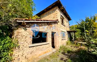 Къща във Велико Търново, с. Драгомирово