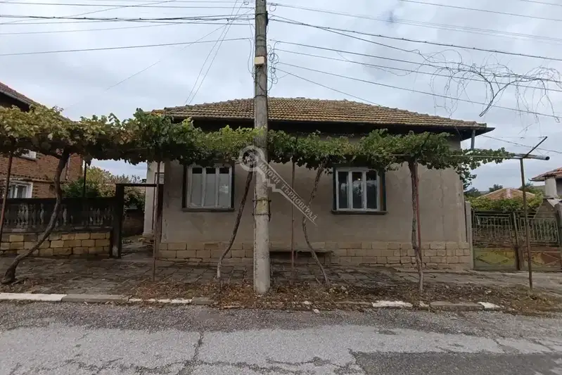 House in Oblast Veliko Tyrnovo, Dragomirovo