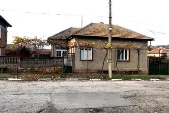Къща във Велико Търново, с. Драгомирово