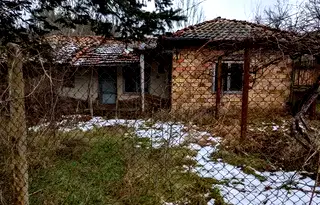 Къща във Велико Търново, с. Дрента