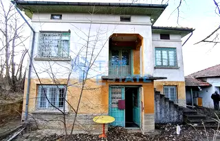 Къща във Велико Търново, с. Дъскот
