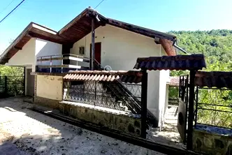 Къща във Велико Търново, с. Габровци