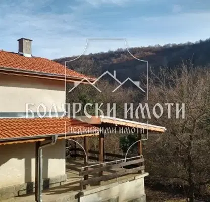 Снимка 3 — Къща във Велико Търново, с. Габровци