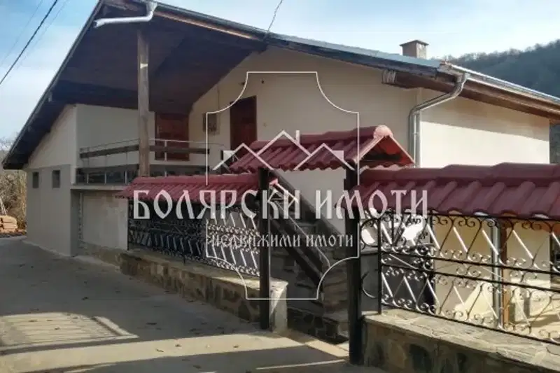 Къща във Велико Търново, с. Габровци