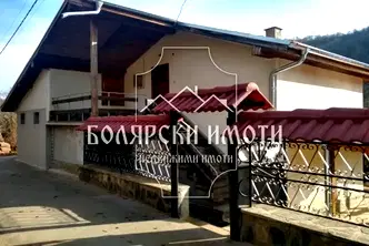 Къща във Велико Търново, с. Габровци