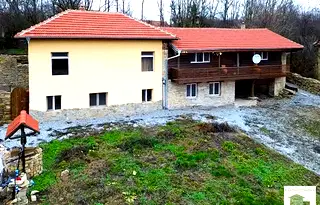 Къща във Велико Търново, с. Горна Липница