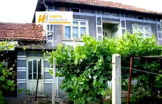 Къща във Велико Търново, с. Горна Липница