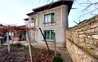 Къща във Велико Търново, с. Горна Липница